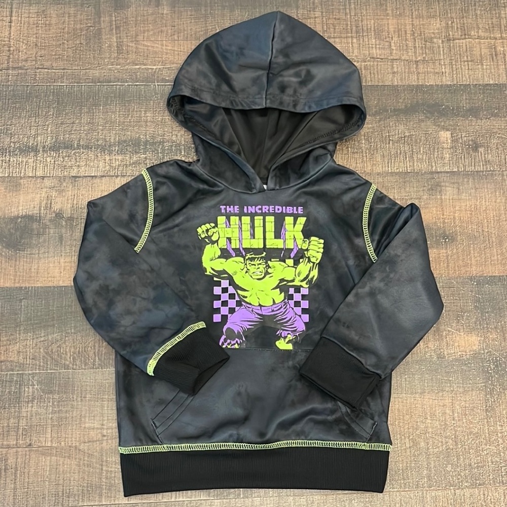 Boys size 4 “The Hulk” graphic hooded sweatshirt